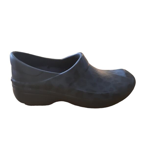 Crocs Clog Neria Pro ll Leopard Print Work Clog Size 8 - Picture 2 of 9